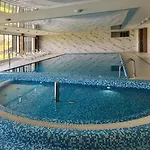 Cozy With River View Spadochroniarzy With Parking & By Renters Dziwnów