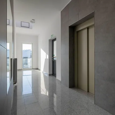 Cozy With River View Spadochroniarzy With Parking & By Renters