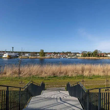 Cozy With River View Spadochroniarzy With Parking & By Renters *