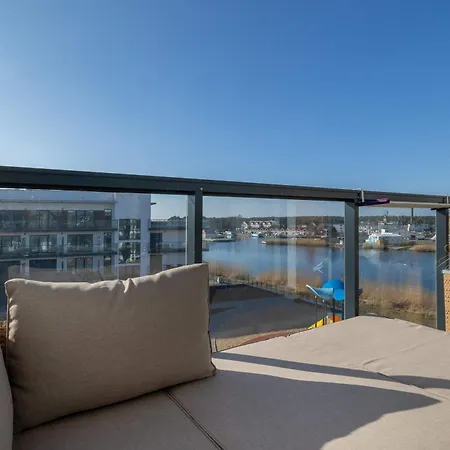 Cozy With River View Spadochroniarzy With Parking & By Renters *