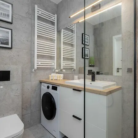 Cozy With River View Spadochroniarzy With Parking & By Renters Dziwnow