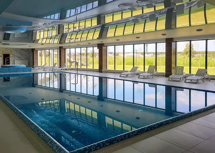 Daire Cozy With River View Spadochroniarzy With Parking & By Renters Dziwnów