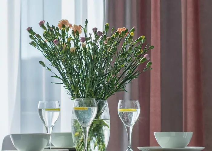 Cozy With River View Spadochroniarzy With Parking & By Renters Daire Dziwnów