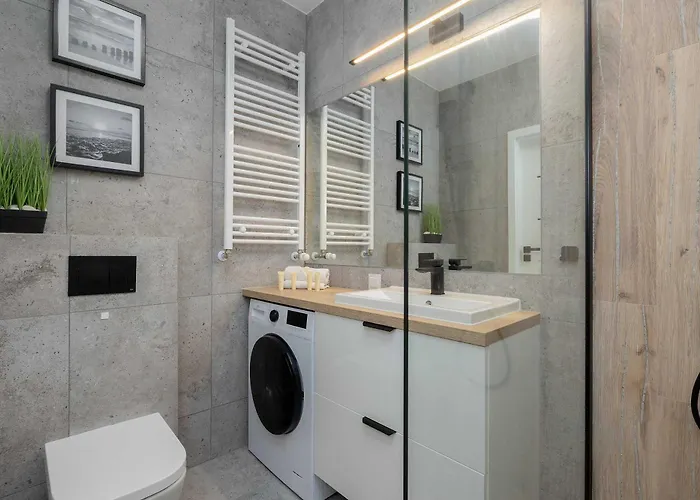 Cozy With River View Spadochroniarzy With Parking & By Renters Dziwnów